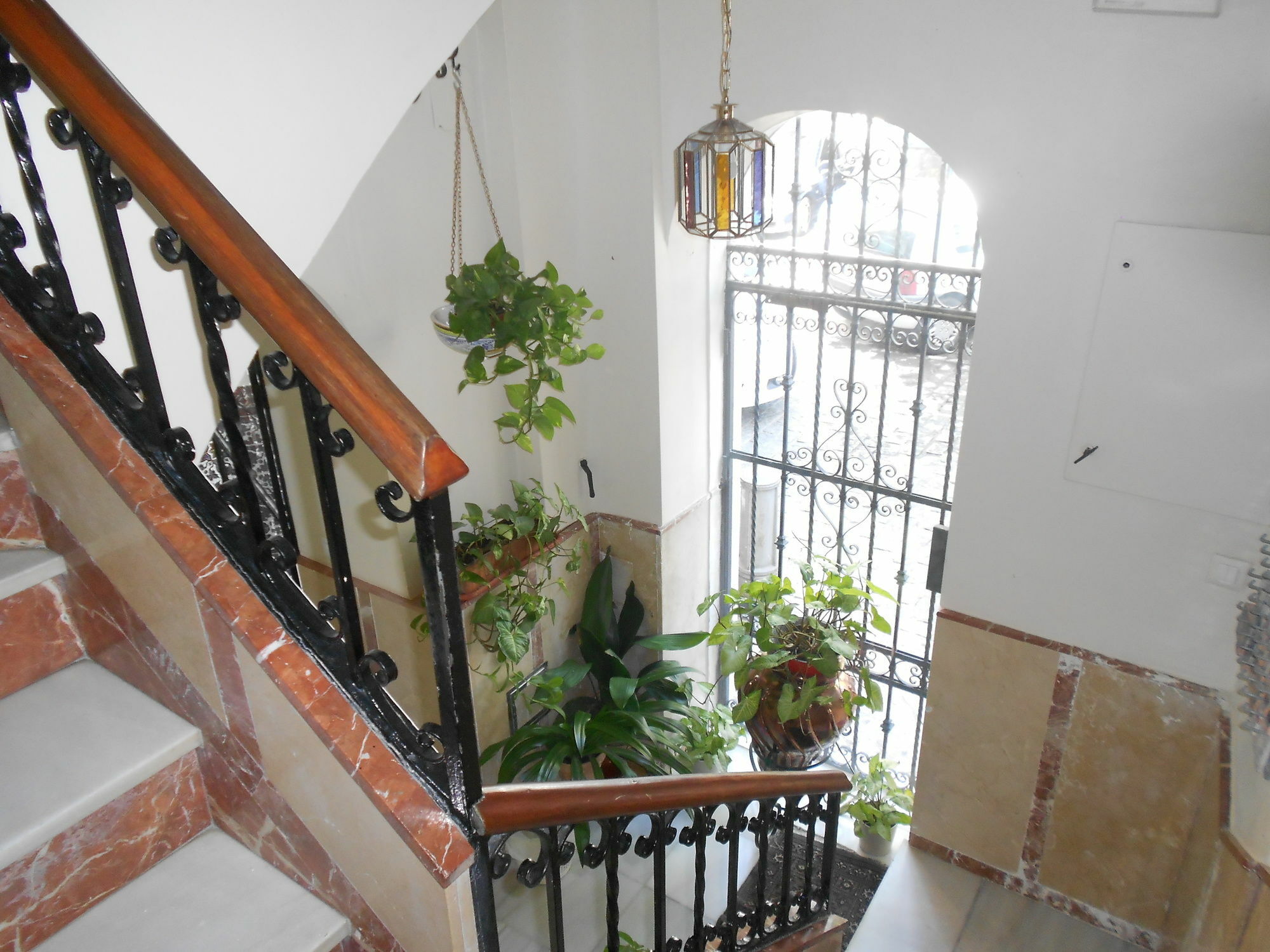 Pension Perez Montilla Sevilla Bagian luar foto